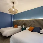 Apartamentos La Mariana
